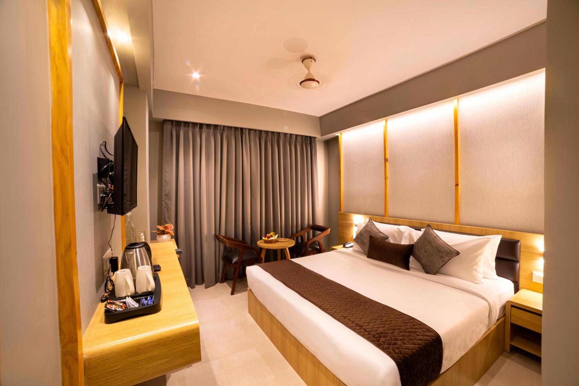 Northin Hotel Kalkuta Zewnętrze zdjęcie
