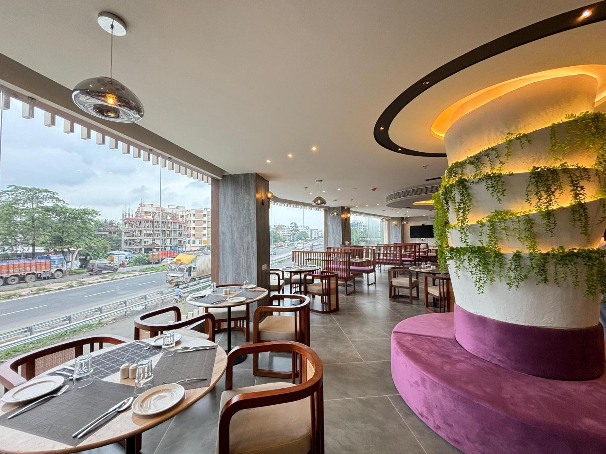 Northin Hotel Kalkuta Zewnętrze zdjęcie