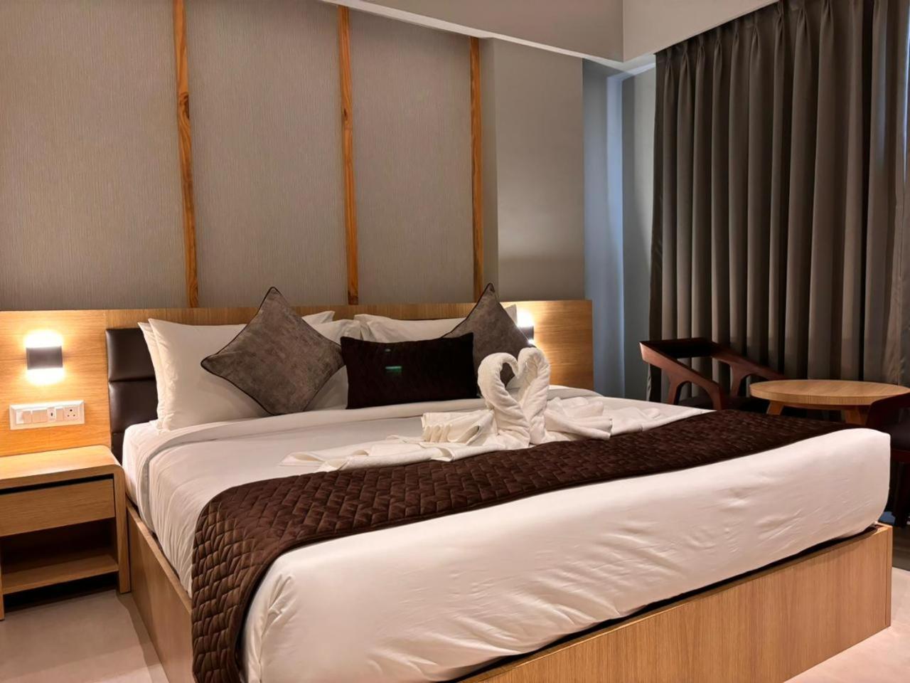 Northin Hotel Kalkuta Zewnętrze zdjęcie